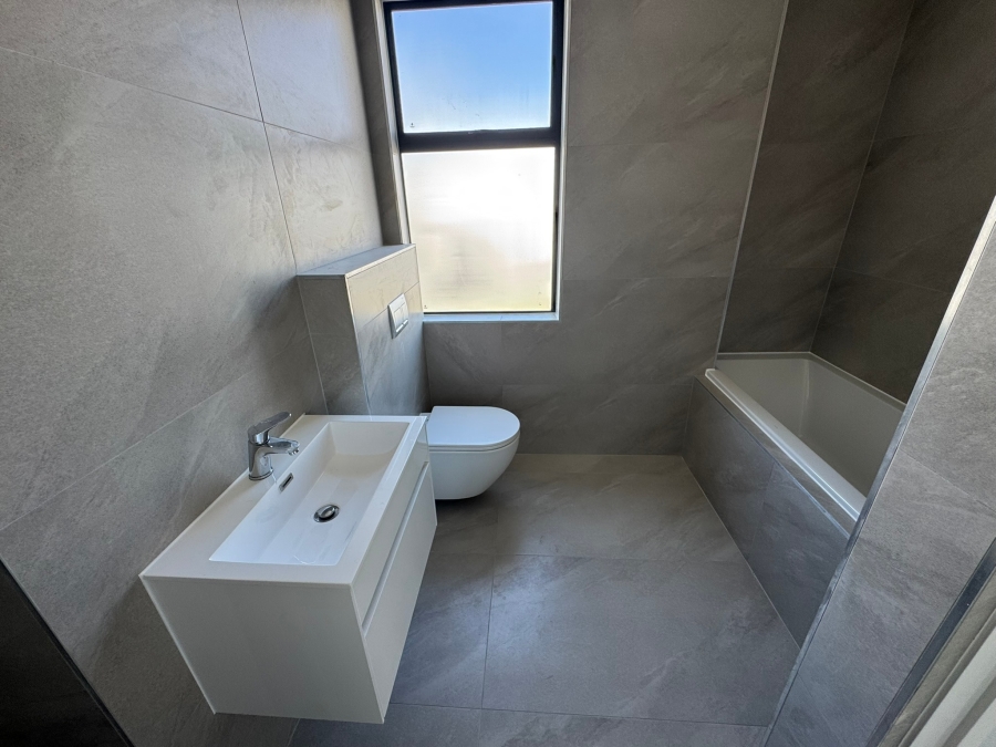 4 Bedroom Property for Sale in Sandown Western Cape